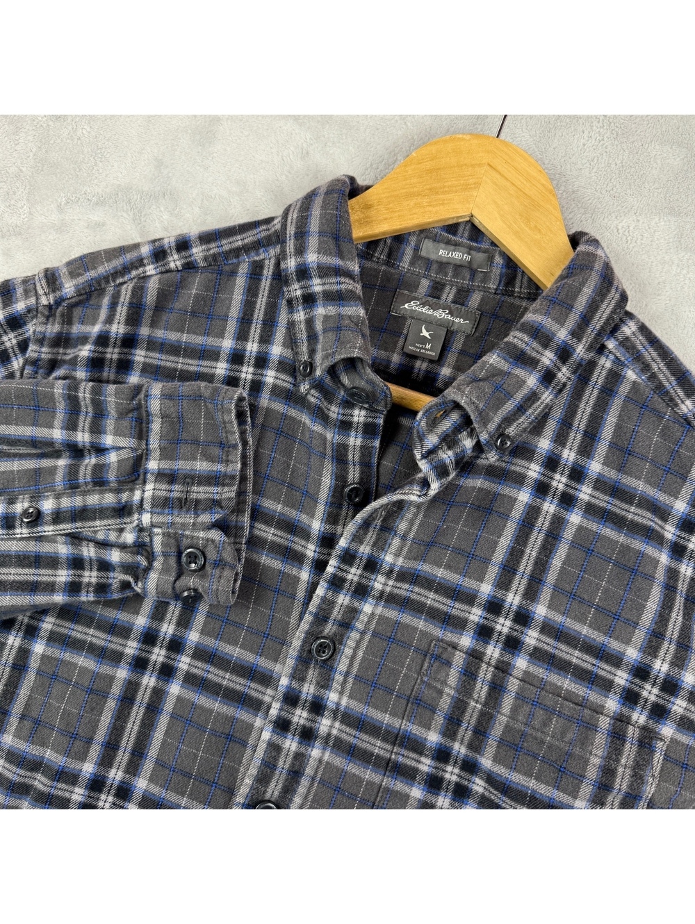 Eddie Bauer Gray Plaid Flannel Shirt MenM Relaxed Fit Button Down Cabin Heritage